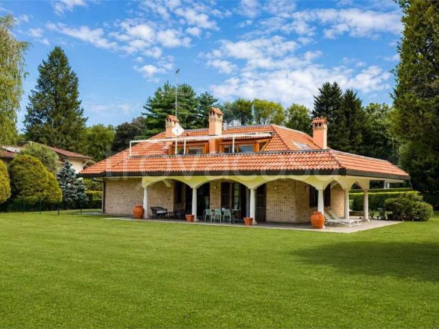 Villa Indipendente in vendita a Residenza I Cinq Fo, Guanzate