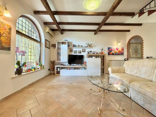 Villa Indipendente in vendita a Guidonia Montecelio, Roma Capitale