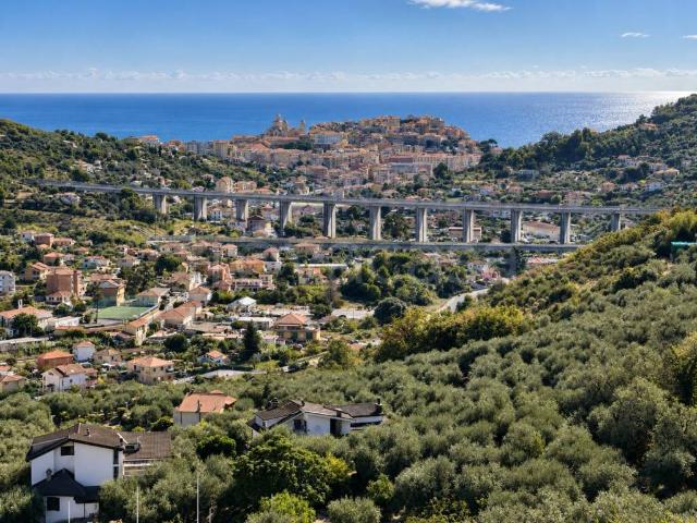 Villa Indipendente in vendita a Caramagnetta, Imperia