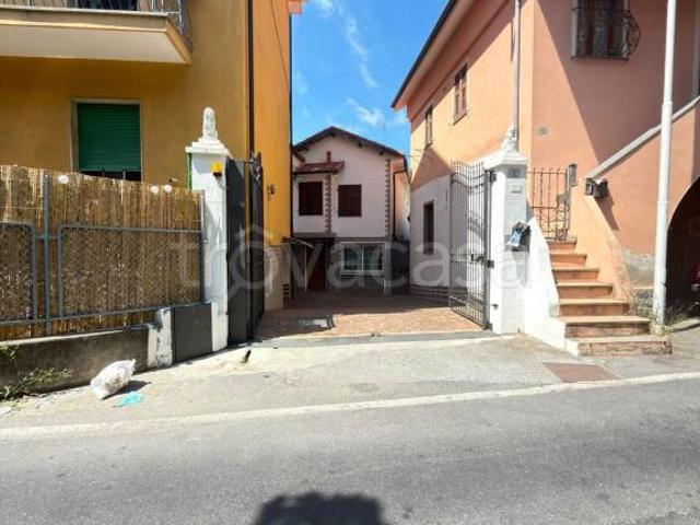 Villa Indipendente in vendita a Oliveto, Imperia