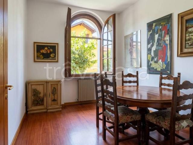 Villa Indipendente in vendita a Inzago, Lombardia