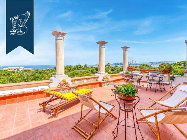 Villa Indipendente in vendita a Procida, Campania