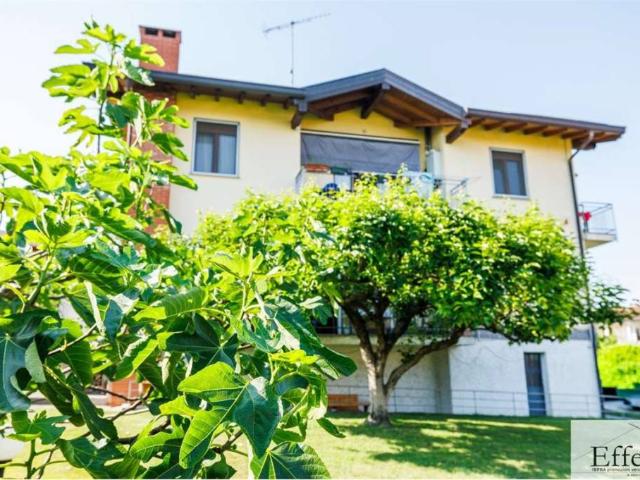 Villa Indipendente in vendita a Ispra, Lombardia
