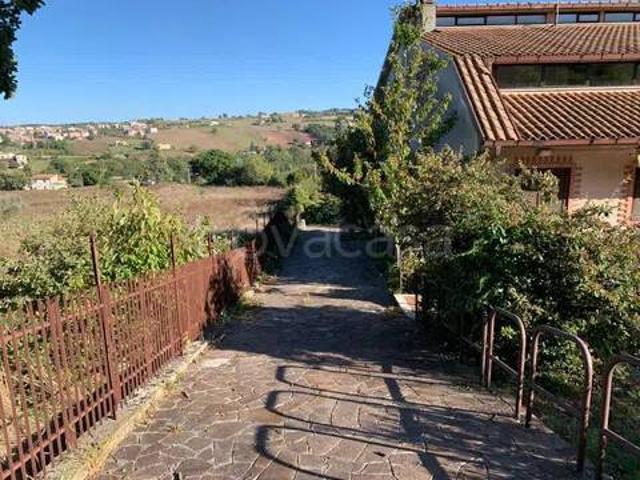 Villa Indipendente in vendita a Campodipietra, Molise