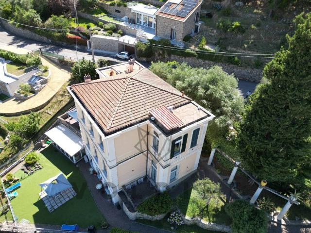 Villa Indipendente in vendita a Costa di Murlo, La Spezia