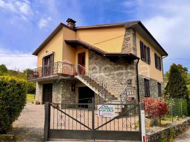 Villa Indipendente in vendita a Caprese Michelangelo, Toscana