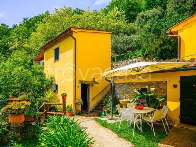 Villa Indipendente in vendita a San Baronto, Lamporecchio