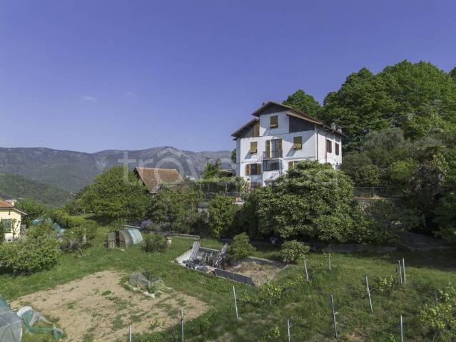 Villa Indipendente in vendita a Campomorone, Liguria