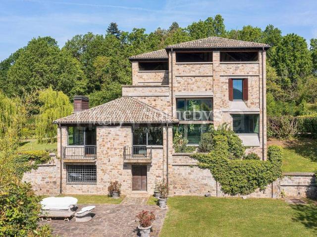 Villa Indipendente in vendita a Mattaleto, Langhirano