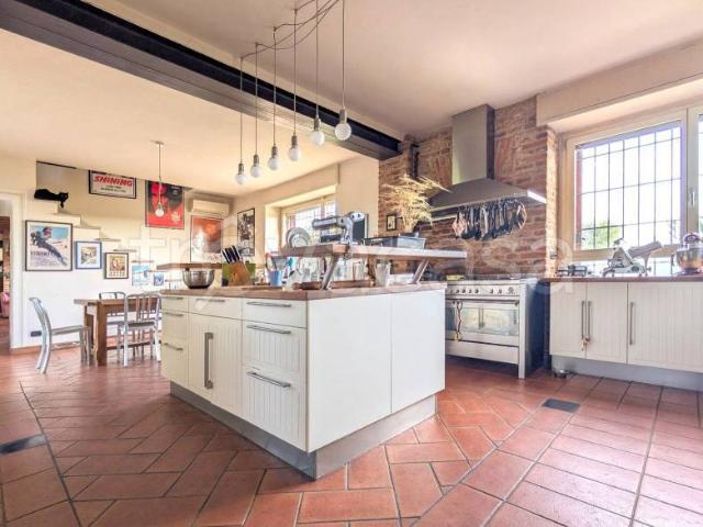 Villa Indipendente in vendita a Lardirago, Pavia