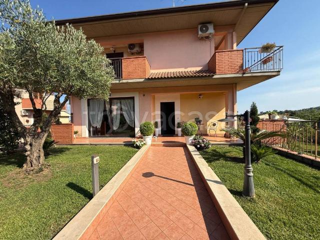 Villa Indipendente in vendita a Aci Sant'antonio, Sicilia