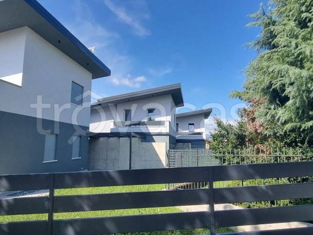 Villa Indipendente in vendita a Pescarenico, Lecco