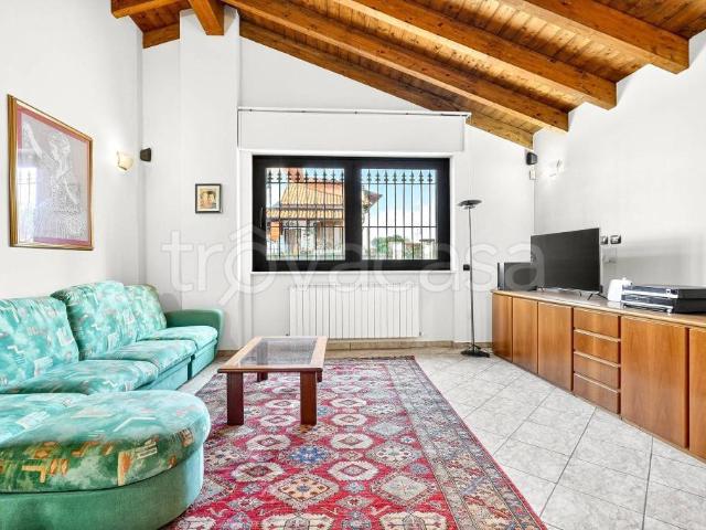 Villa Indipendente in vendita a Olmina, Legnano
