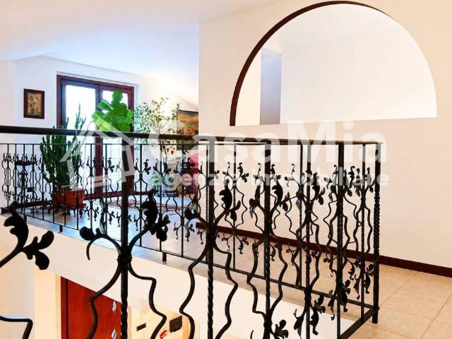 Villa Indipendente in vendita a Oltresempione, Legnano