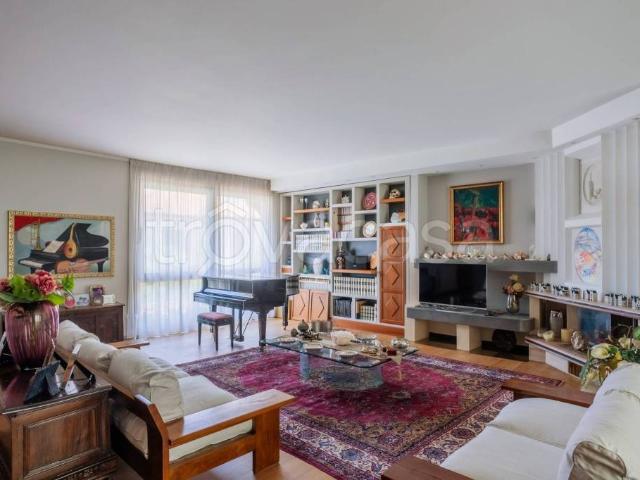 Villa Indipendente in vendita a California, Lesmo