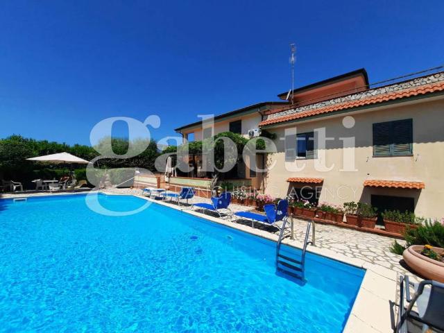 Villa Indipendente in vendita a Grotta dell'Olmo, Giugliano In Campania