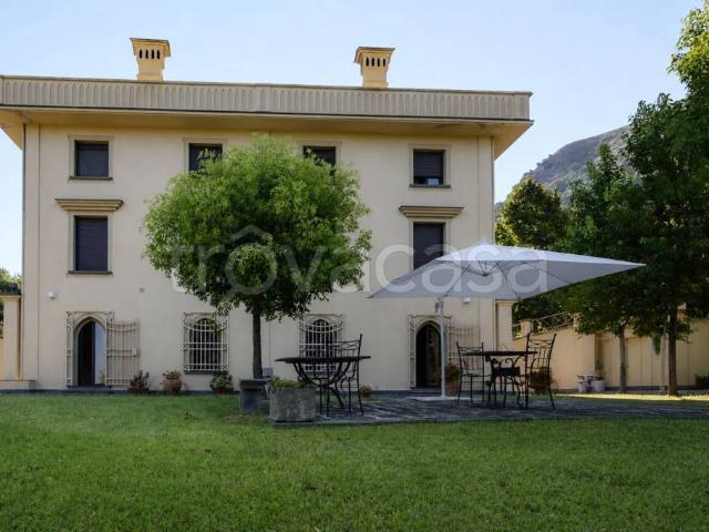 Villa Indipendente in vendita a Limatola, Campania