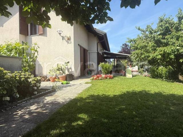 Villa Indipendente in vendita a San Francesco, Limbiate