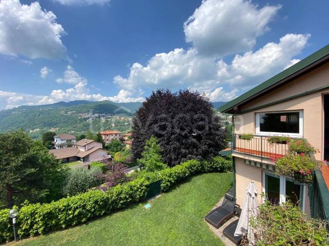 Villa Indipendente in vendita a Lipomo, Lombardia