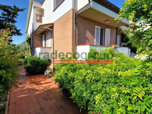 Villa Indipendente in vendita a Livorno, Toscana