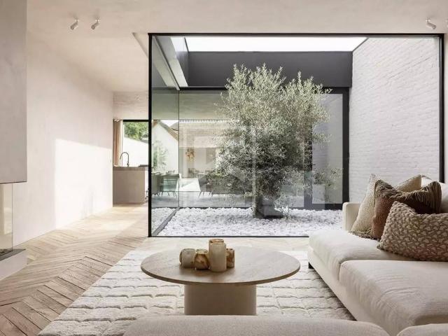 Villa Indipendente in vendita a Lonato, Lombardia