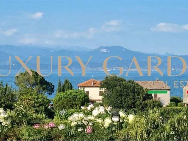 Villa Indipendente in vendita a Lonato, Lombardia