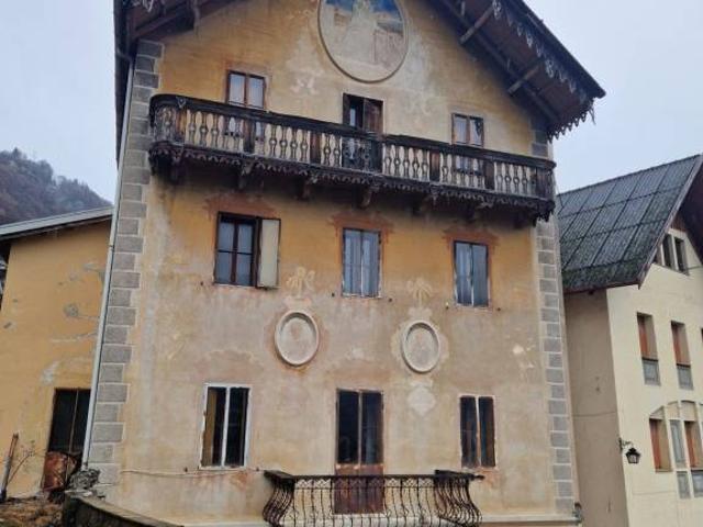 Villa Indipendente in vendita a Longarone, Veneto