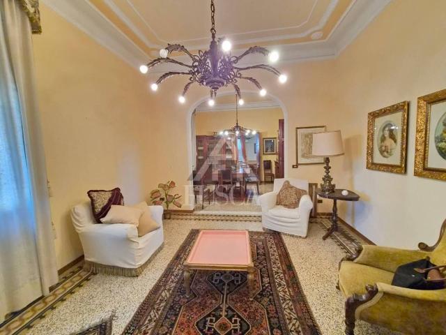 Villa Indipendente in vendita a Sant'Anna, Bagni Di Lucca Ponte