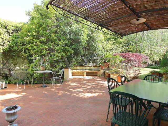 Villa Indipendente in vendita a Sant'Anna, Bagni Di Lucca Ponte