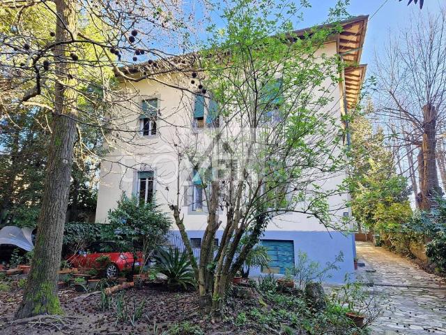 Villa Indipendente in vendita a Sant'Anna, Bagni Di Lucca Ponte