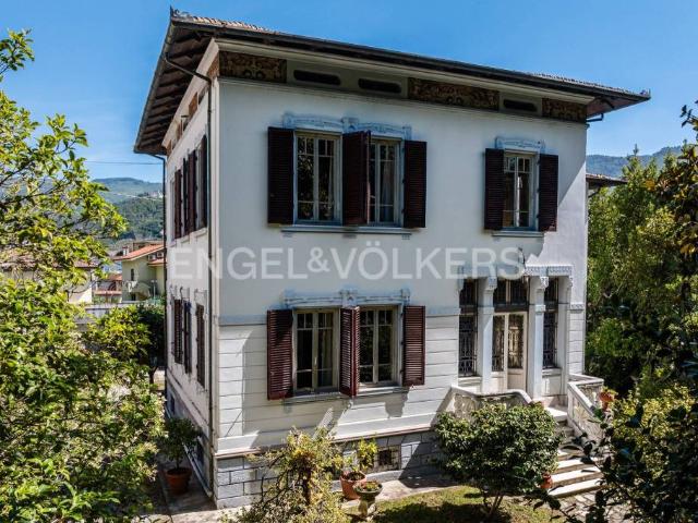 Villa Indipendente in vendita a Bagni Di Lucca Ponte, Toscana