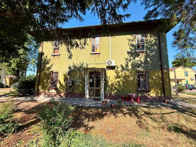 Villa Indipendente in vendita a Unione dei comuni della Bassa Romagna, Lugo