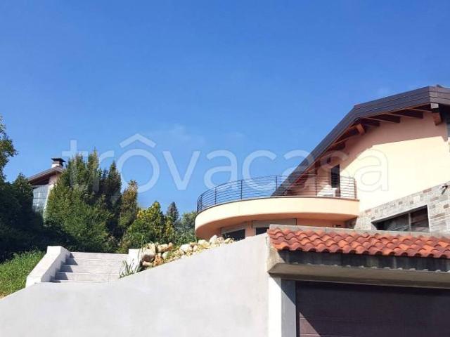 Villa Indipendente in vendita a Careggia, Lombardia