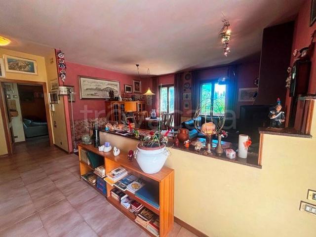 Villa Indipendente in vendita a Chiusi Città, Toscana