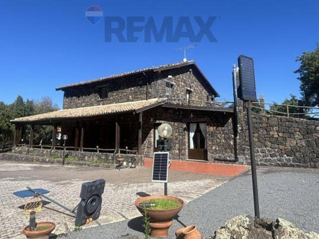 Villa Indipendente in vendita a Maletto, Catania