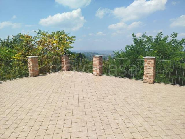 Villa Indipendente in vendita a Mango, Cuneo