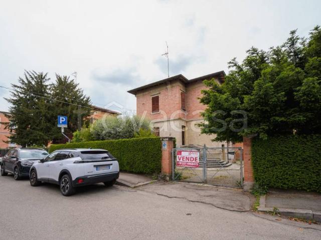 Villa Indipendente in vendita a Unione dei comuni del Distretto Ceramico, Maranello