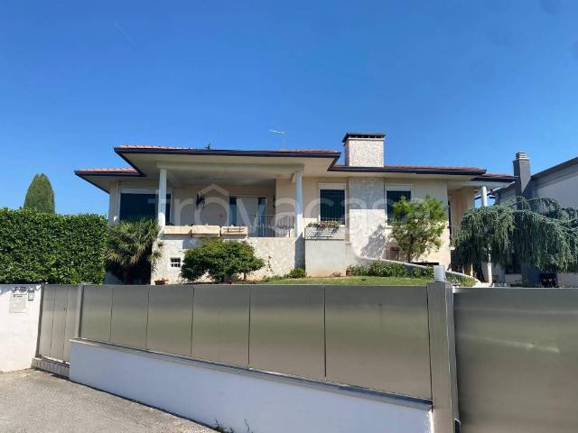 Villa Indipendente in vendita a Marano Vicentino, Veneto