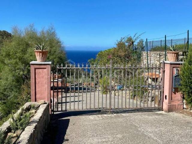 Villa Indipendente in vendita a Marciana, Toscana