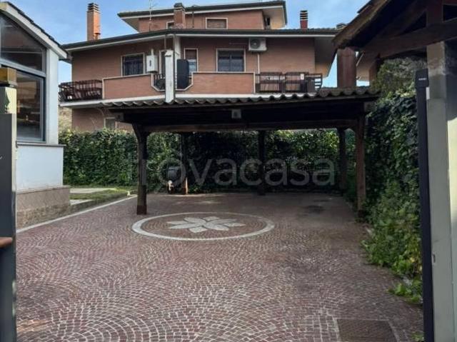 Villa Indipendente in vendita a Roma Capitale, Lazio