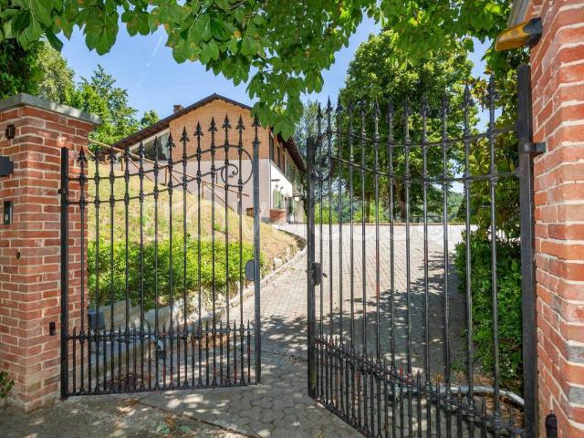 Villa Indipendente in vendita a Piemonte, Asti