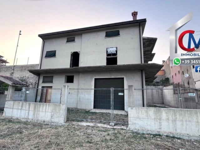 Villa Indipendente in vendita a Maschito, Basilicata
