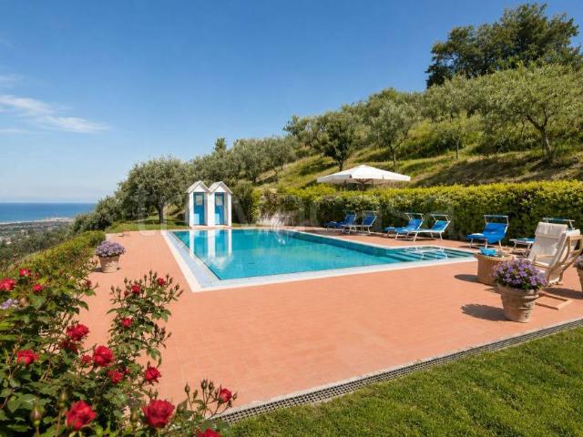 Villa Indipendente in vendita a Massarosa, Toscana