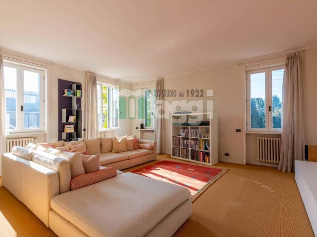 Villa Indipendente in vendita a Meda, Lombardia