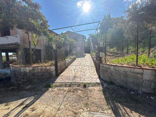 Villa Indipendente in vendita a Minturno, Lazio