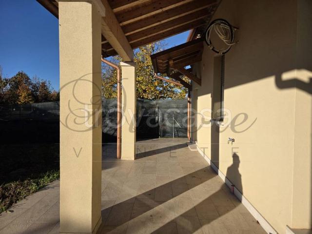 Villa Indipendente in vendita a Mira, Italia