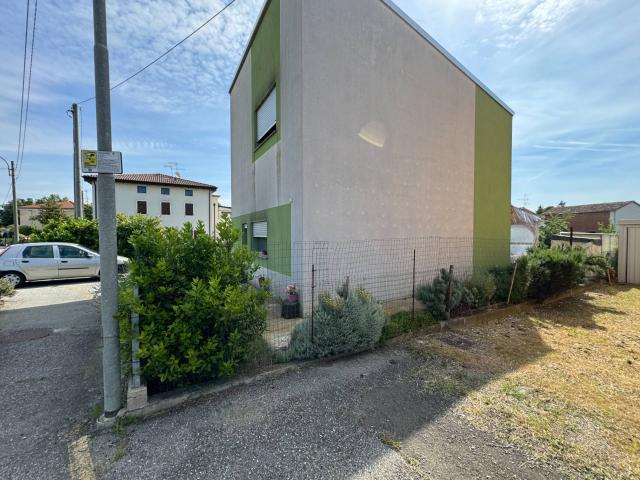 Villa Indipendente in vendita a Unione Comuni Modenesi Area Nord, Mirandola