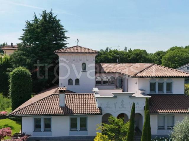 Villa Indipendente in vendita a Misano Gera D'adda, Lombardia