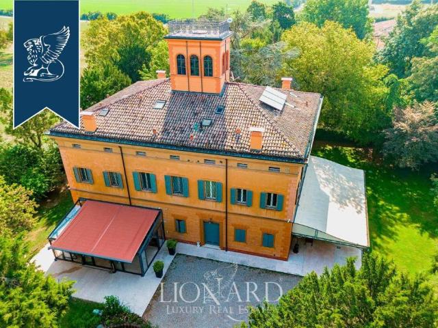 Villa Indipendente in vendita a Modena, Reggio Emilia