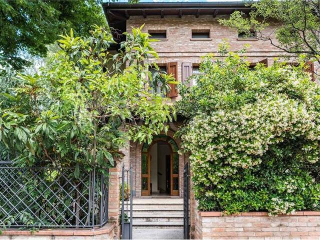 Villa Indipendente in vendita a Crocetta-San Lazzaro-Modena Est, Modena